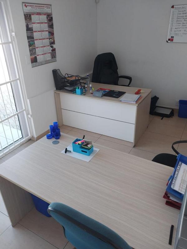 To Let commercial Property for Rent in Newton Park Eastern Cape